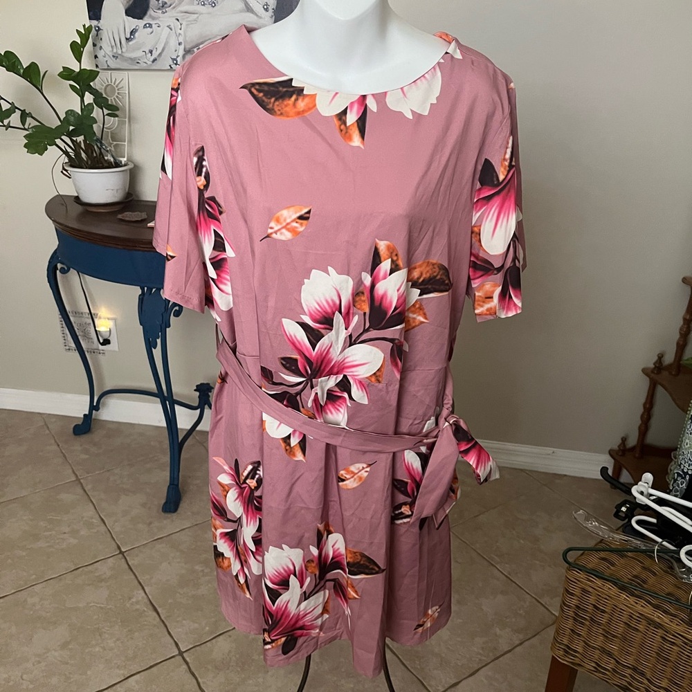 Women's Pink Floral Tie-Waist Dress